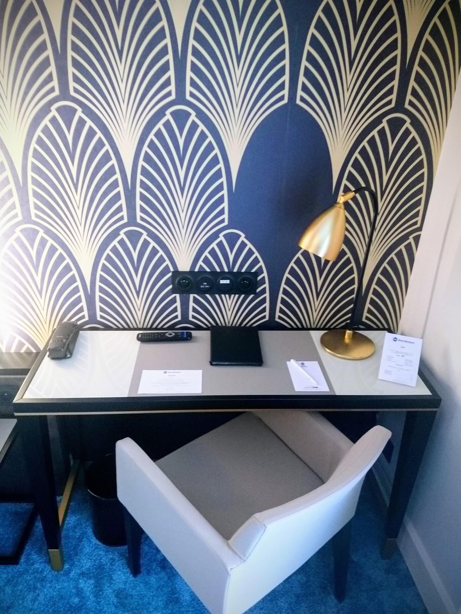 Best Western Hotel Journel Saint-Laurent-Du-Var Εξωτερικό φωτογραφία