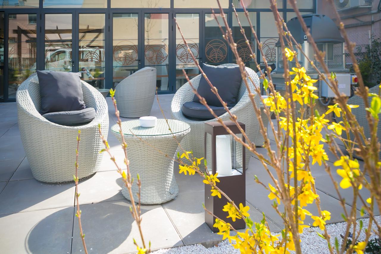 Best Western Hotel Journel Saint-Laurent-Du-Var Εξωτερικό φωτογραφία